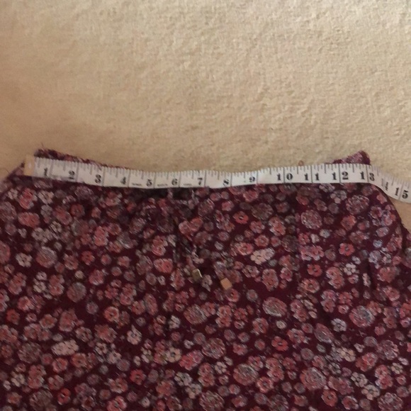 3/25🌻Ardene Short elastic waist S/M gold tassel detail - Picture 6 of 7